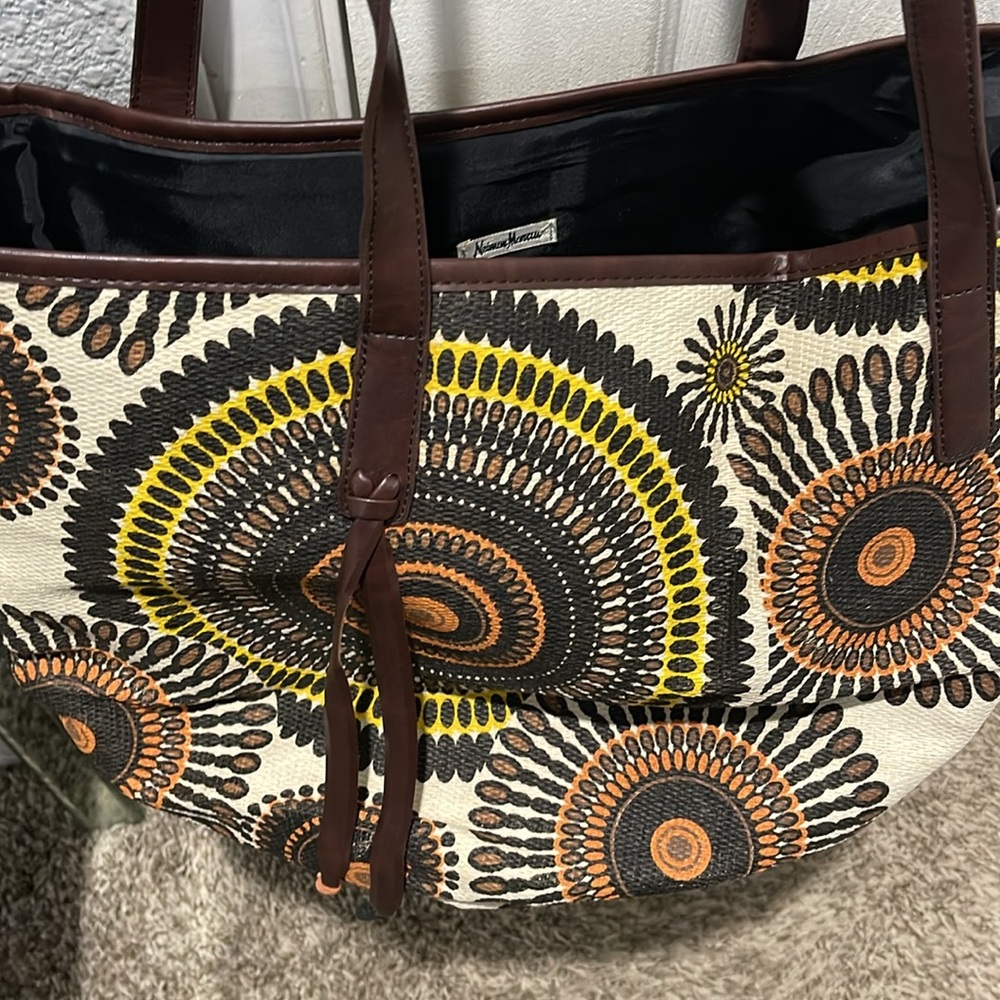 Neiman Marcus Stylish Brown and Yellow Patterned Tote Bag - Picture 5 of 5